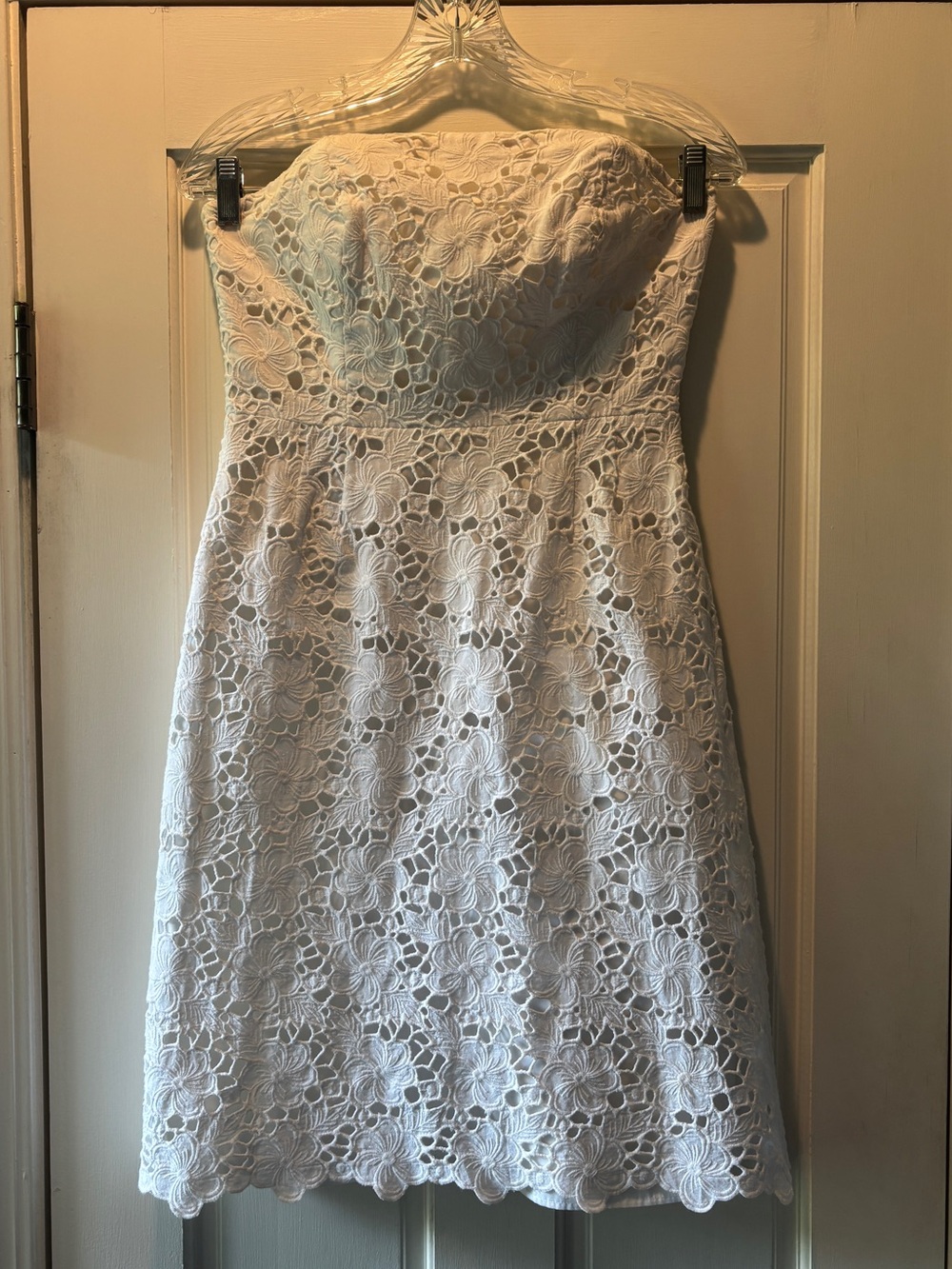 Lilly Pulitzer White Strapless Lace Dress lined with boning